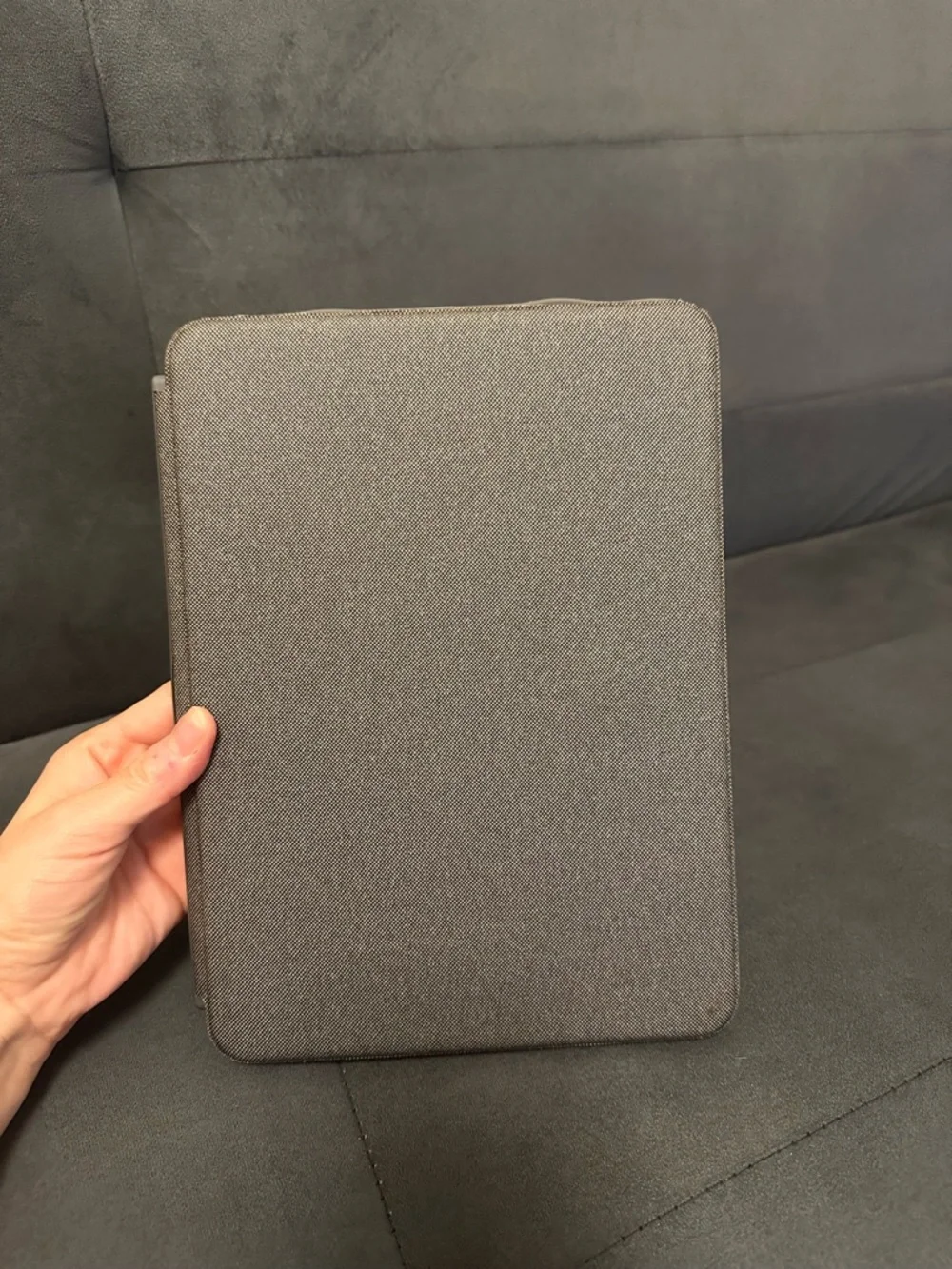 Logitech - Combo Touch iPad Pro Keyboard Folio for Apple iPad Pro 11